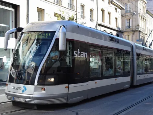 Covid : les transports en commun et le stationnement gratuits pour...